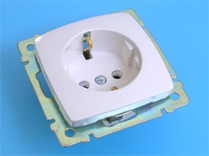 Розетка LEGRAND 1ая с/з белый