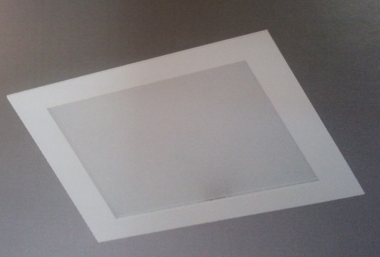 Светильник со стеклом малой площади,лампами и элект.бал. MASTER PL-C 2*26W