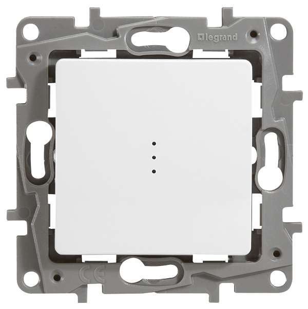 Legrand Etika Белый Переключатель 1-кл с/п 10A винт. 672215