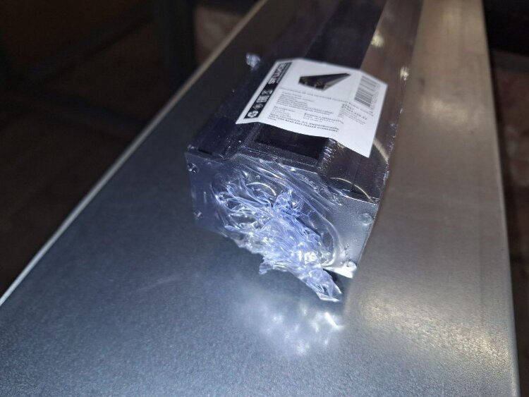 Профиль для монтажа под  натяжной потолок черный ST047.429.02 длина 2000мм (заглушки 2+2 в ком)